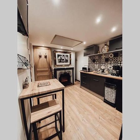 Appartement Romantique Parisien, Baignoire Retro Au Pied Du Lit Boulogne-sur-Mer Ngoại thất bức ảnh